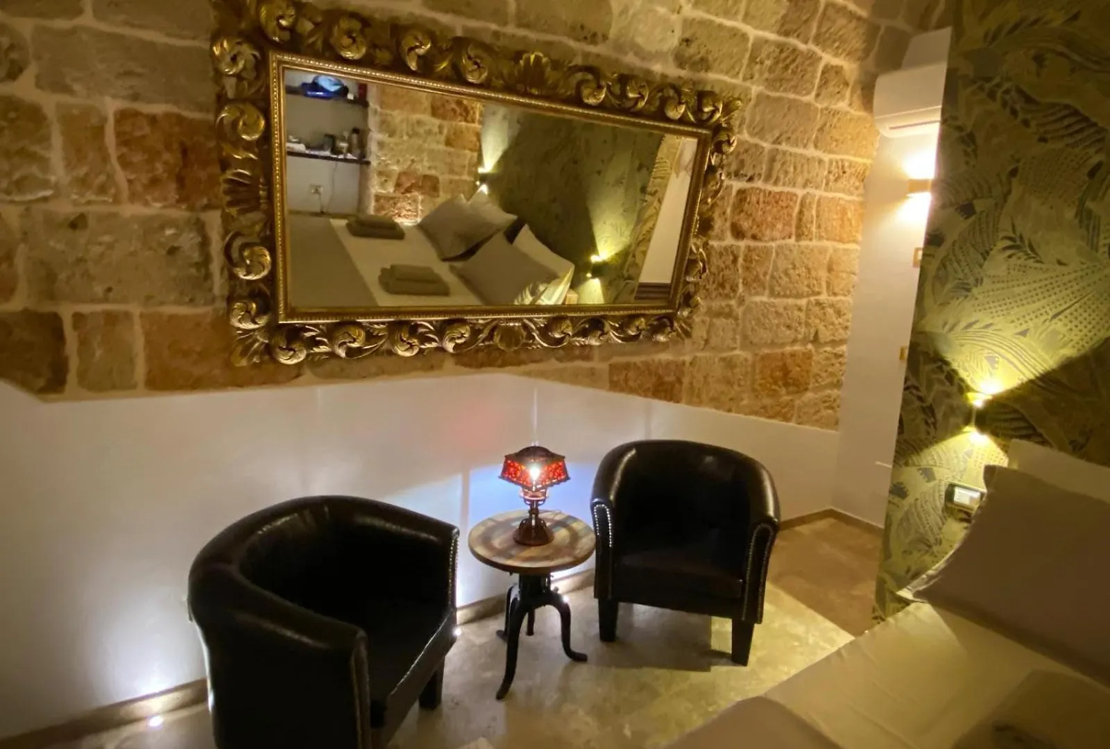 Suite Maximo Bari 0*,  Italy